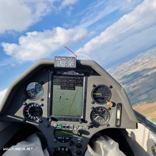 <div class='tp_title'>Discus 2a </div><div class='tp_desc'>
Voici une opportunité unique d avoir un planeur performant. Bert Schmelzer a gagné les championnats du monde en 2014 en Finlande avec ce planeur. Le planeur est encore en très bonne condition. Il a une bonne étanchéité et un cockpit silencieux.
Le planeur est disponible immédiatement. Il est situé à Valence en France.
Heures 2138hnombre de décollages : 519Année de construction: 2006Numero de série : 222Immatriculation : D-4921Instruments57mm Winter anémomètre57mm Winter 5m/s variomèt...</div><div class='row_contact'><div class='row_title'>Contact</div><div class='tp_contact'>niklas_lovgren@yahoo.se
</div></div><div class='row_price'><div class='row_title'>Prix</div><div class='tp_price'><span class='price_val'>83 000</span> <span class='price_unit'>EUR</span></div></div><div style='clear:both'></div><div class='title'>Images</div><div class='images_box'><img src='/components/com_djclassifieds/images/item/0/176_20240921_162850_ths.jpg' /><img src='/components/com_djclassifieds/images/item/0/176_20241123_160933_ths.jpg' /><img src='/components/com_djclassifieds/images/item/0/176_d2a_ths.jpg' /></div><div style='clear:both'></div> Discus 2a