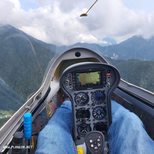 <div class='tp_title'>AS15 FES</div><div class='tp_desc'>AS-15 FES is 15m electric self-launching sailplane, built by Albastar in Slovenia.Very light carbon fibre wings, with winglets (34kg only per wing) for easy assembly with automatic connection of all controls, full span flaperons, and efficient SH type airbrakes.Main landing gear is retractable with electric drive operated by toggle switch.Tail wheel is steerable for easy taxing, in combination with small wheels on wingtips.Roomy and strong cockpit in glass fibre/kevlar construction.Side openi...</div><div class='row_location'><div class='row_title'>Lieu</div><div class='tp_location'>Brod 3D</div></div><div class='row_contact'><div class='row_title'>Contact</div><div class='tp_contact'>Luka Znidarsic</div></div><div class='row_price'><div class='row_title'>Prix</div><div class='tp_price'><span class='price_val'>65 000</span> <span class='price_unit'>EUR</span></div></div><div style='clear:both'></div><div class='title'>Images</div><div class='images_box'><img src='/components/com_djclassifieds/images/item/0/245_20250913_142124_ths.jpg' /><img src='/components/com_djclassifieds/images/item/0/245_20250913_145506_ths.jpg' /><img src='/components/com_djclassifieds/images/item/0/245_20250913_145059_ths.jpg' /></div><div style='clear:both'></div> AS15 FES